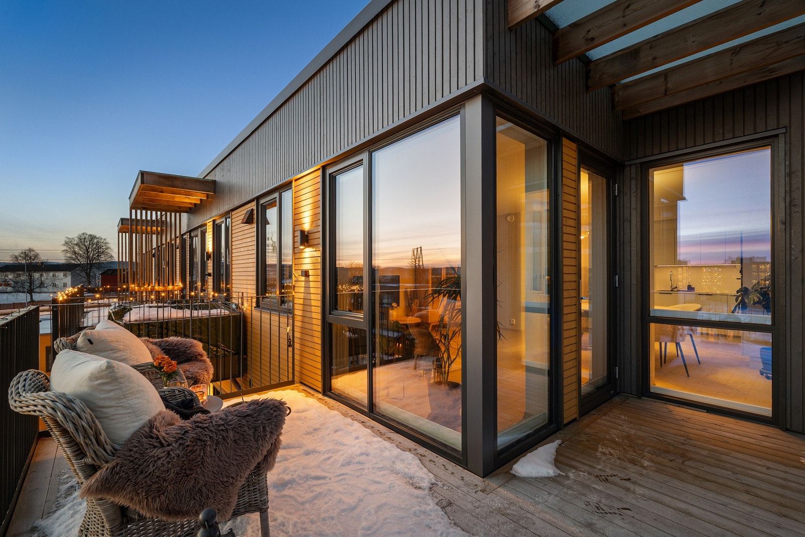 Sol fra tidlig morgen til sen kveld på sommerstid. Galleribilde