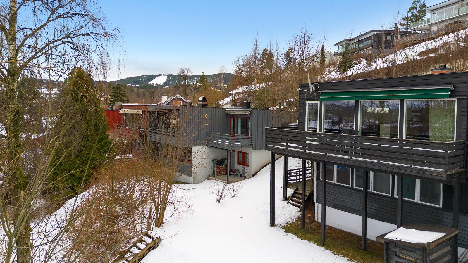 Fin og romslig hage Galleribilde