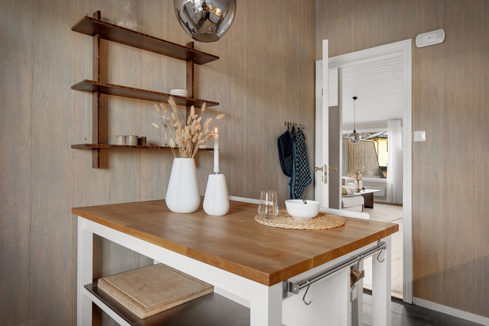 - Ta kontakt med megler på 41323025 ved behov for privatvisning - Galleribilde