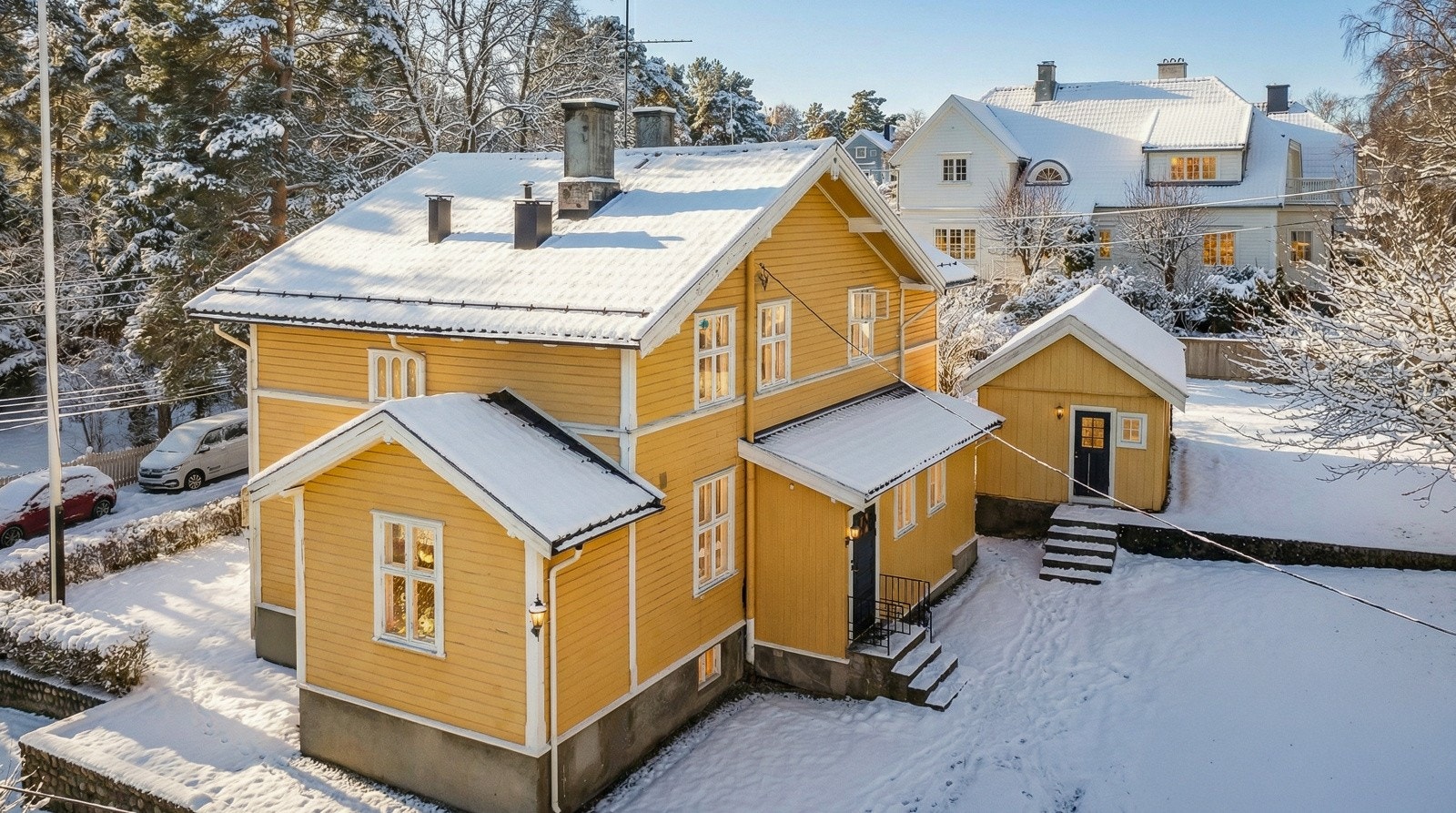 Villaen er tegnet av den anerkjente arkitekten Ove Ekman, som har tegnet et mangfold av boliger på Bygdøy og Oslo vest. Galleribilde