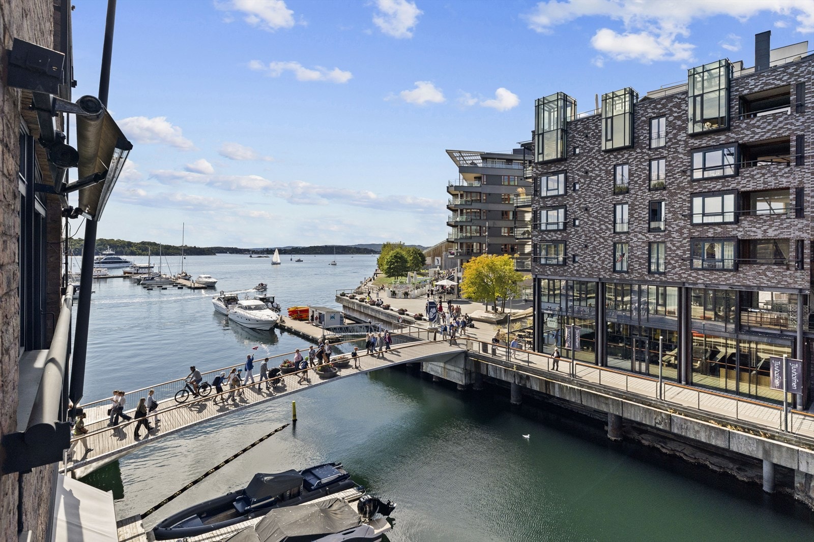 Utsikt fra soverommet ut kanalen. Galleribilde