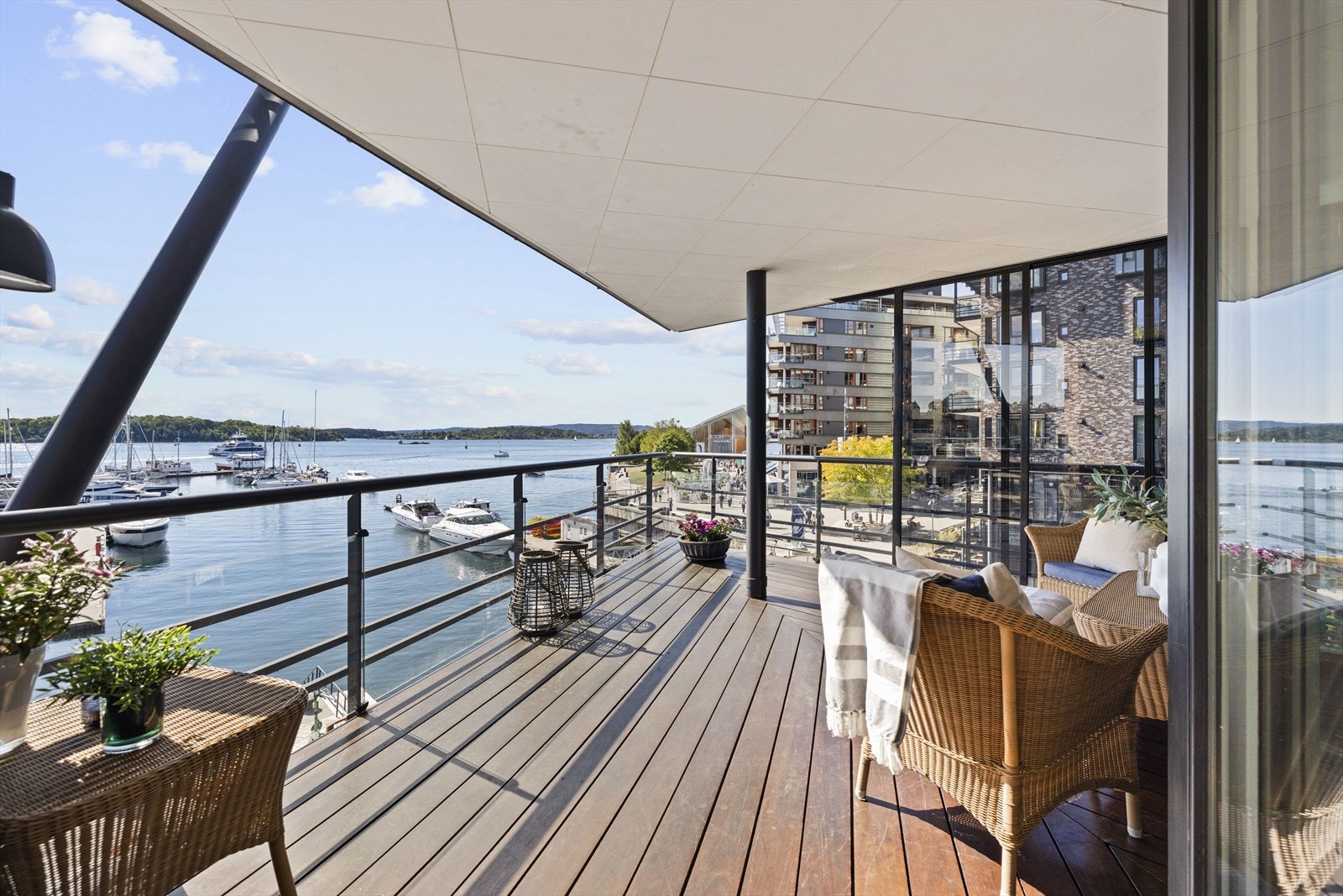 Balkongen er på hele 20 kvm. Galleribilde