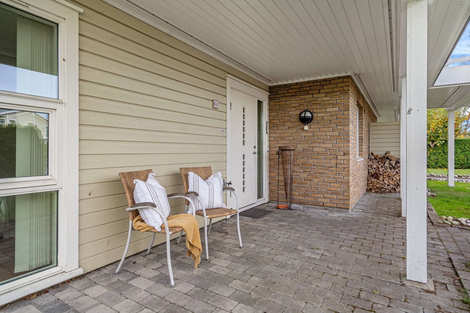 Overbygget inngangsparti Galleribilde