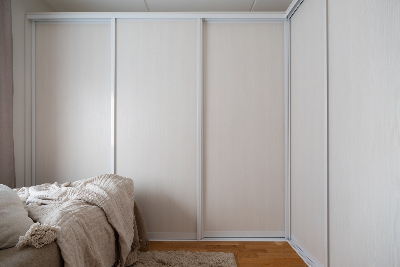 Med to soverom passer det ene ypperlig som barnerom, gjesteværelse eller hjemmekontor - alt etter behov. Galleribilde