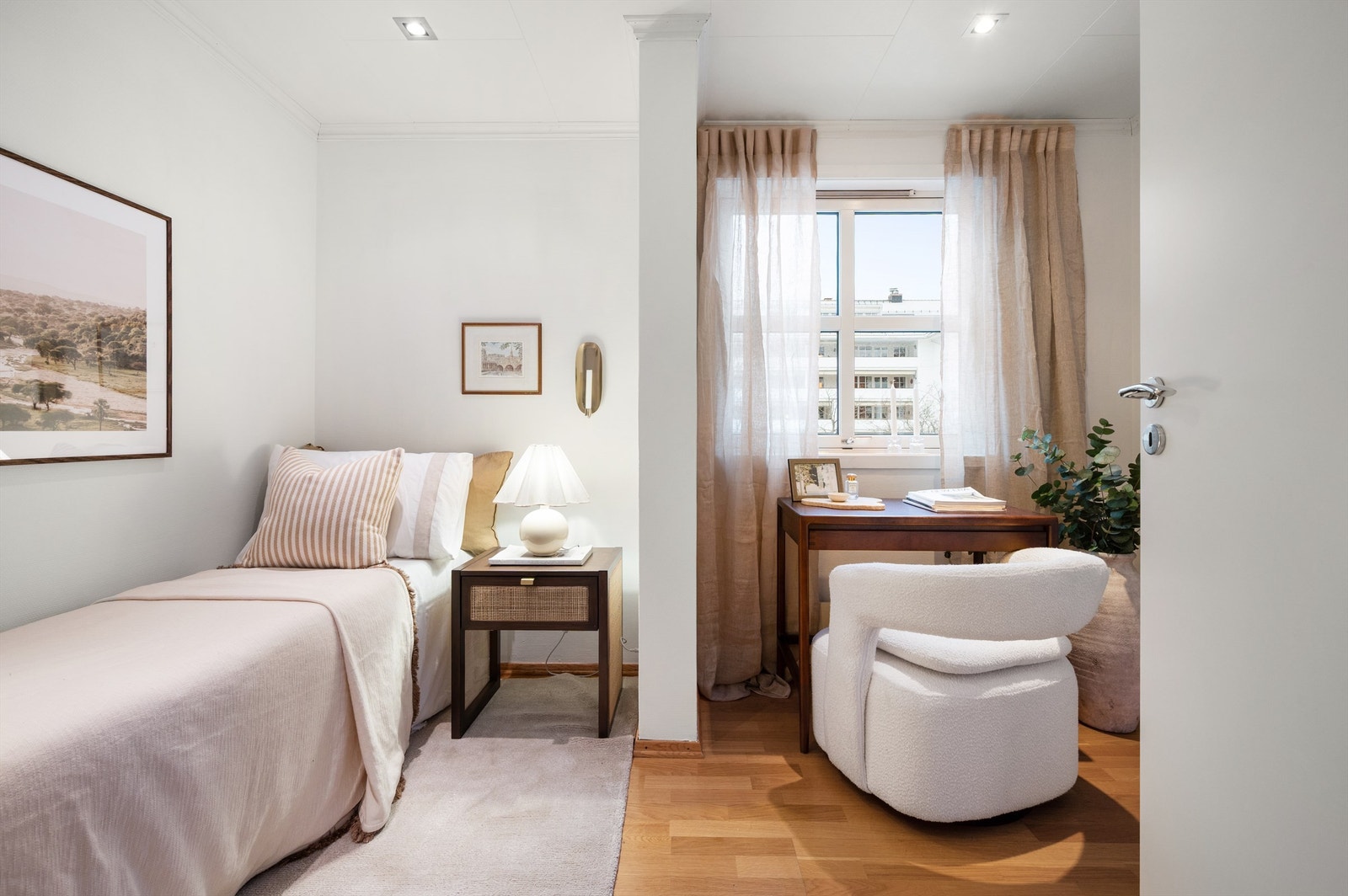 Soverom 2 har en god størrelse og egner seg godt som barne- eller gjesterom. Galleribilde