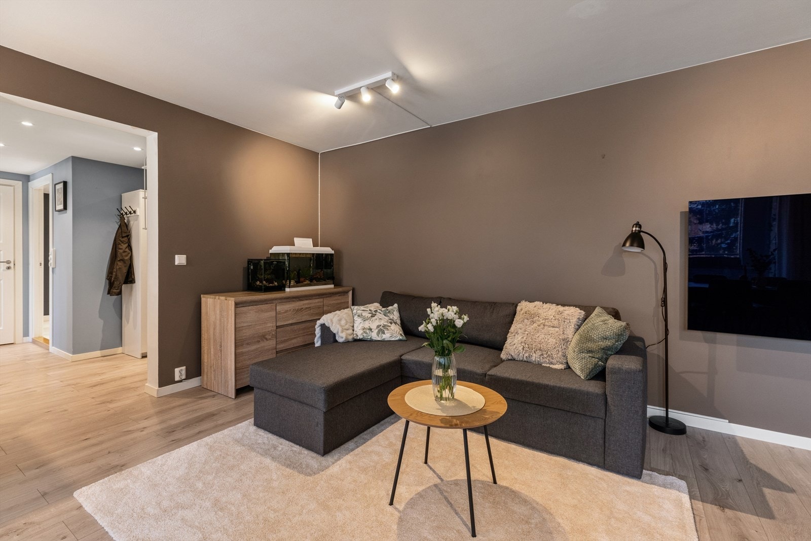 Borettslaget har IN-ordning, dvs. at det mulighet for individuell nedbetaling (i mai og november) på hele eller deler av fellesgjeld. Galleribilde