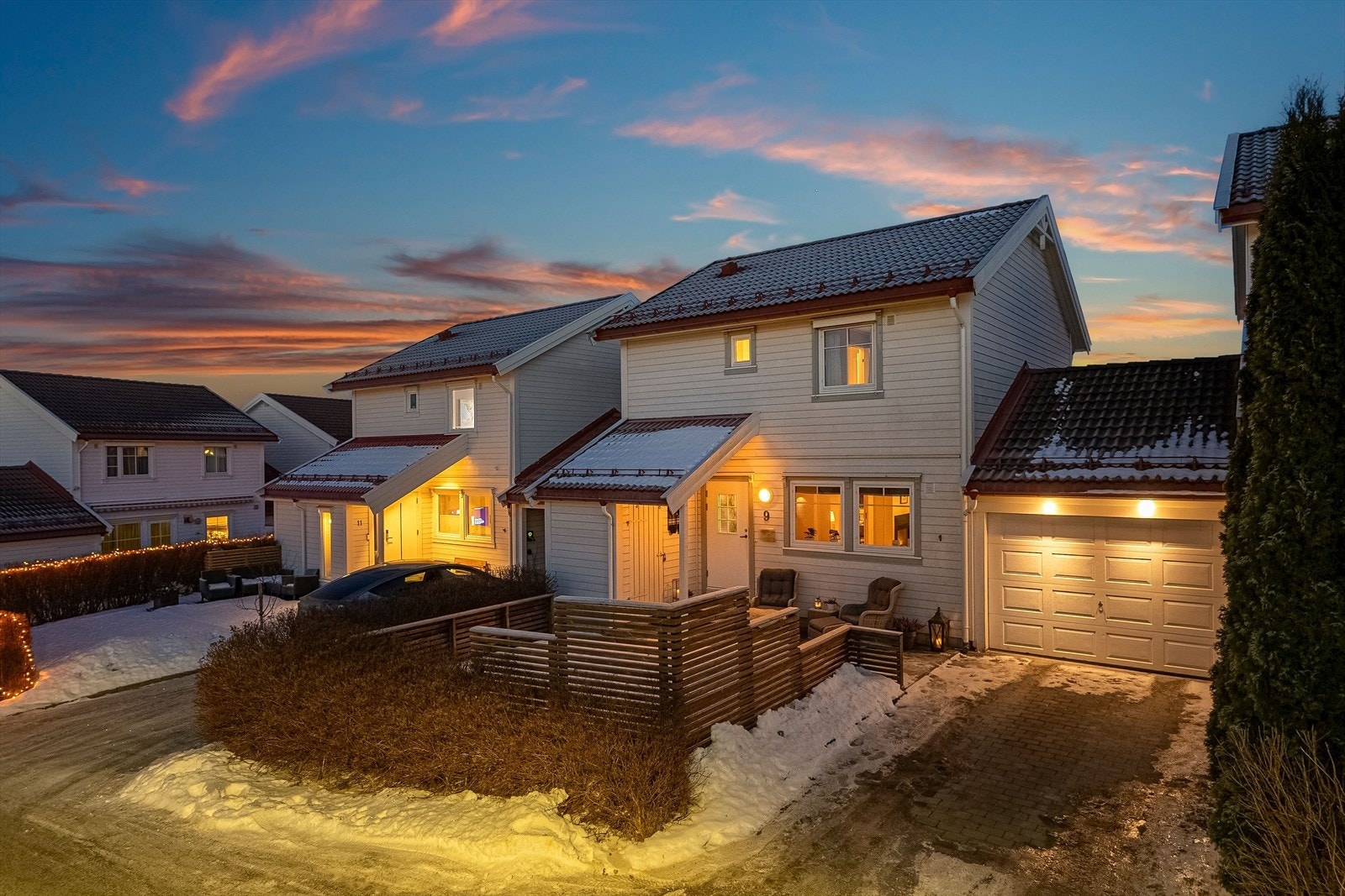 Aktiv Eiendomsmegling v/ Marius Kvalvik har gleden av å presentere Jakobsgrenda 9 på Charlottenlund. Foto: Grattis Foto v/ Vidar Alvik. Galleribilde