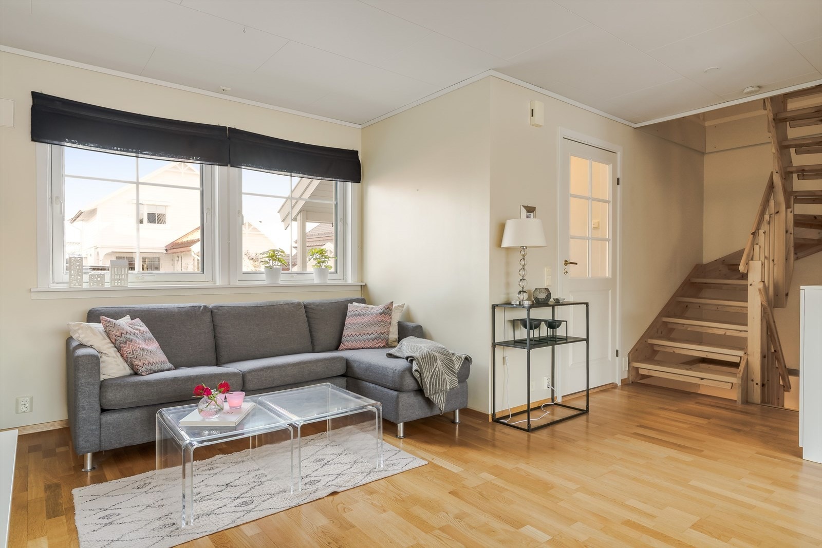 Allrommet måler hele 30.5 kvm. Galleribilde