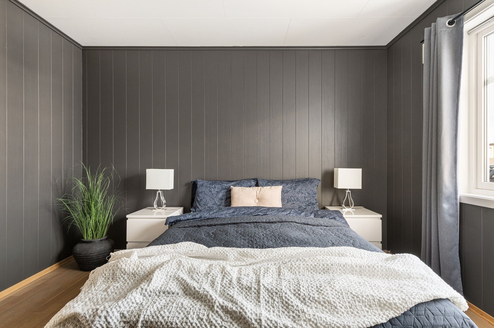 Soverommet har også walk-in garderobe, samt plass til ekstra garderobeskap. Galleribilde