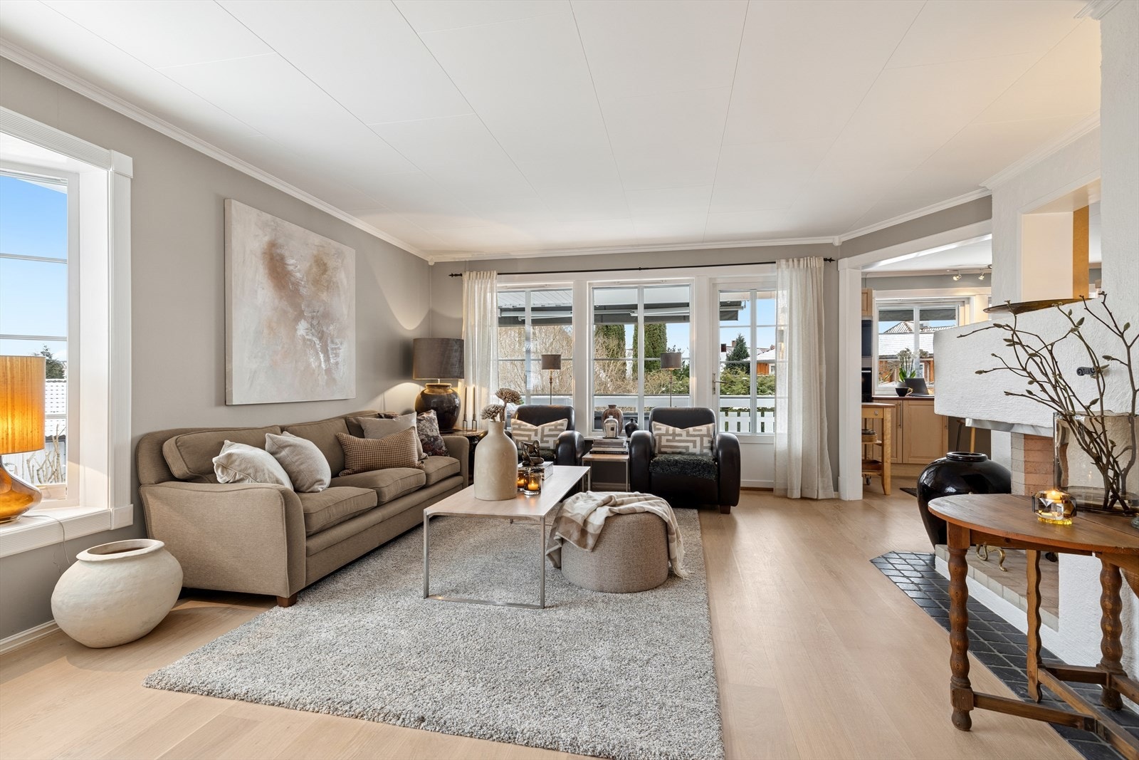 Fra stuen er det utgang til terrasse Galleribilde