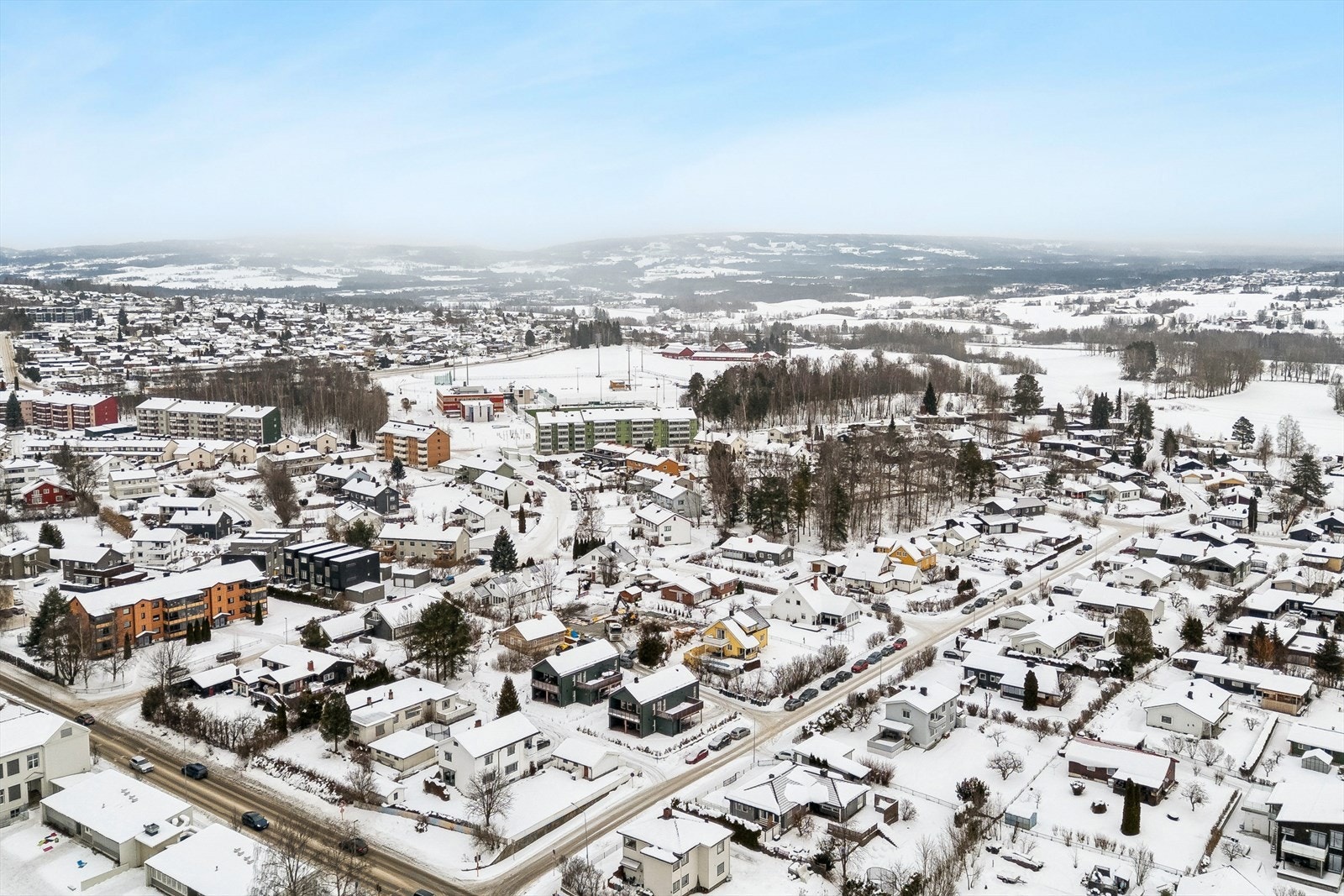 Her er flere barnehager, skoler og idrettsaktiviteter i nærheten. Galleribilde