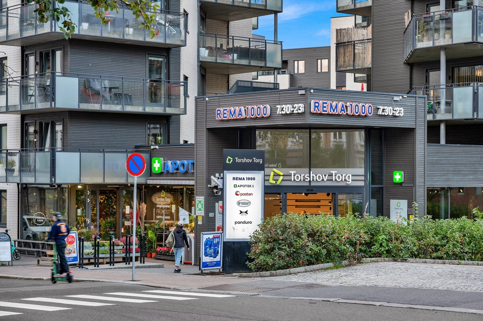 Kort vei til Torshov Torg med blant annet apotek, dagligvarehandel og postkontor. Galleribilde