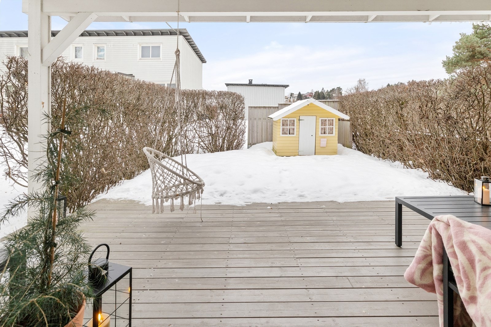 Her får du et lekkert og velholdt rekkehus i barnevennlige omgivelser. Galleribilde