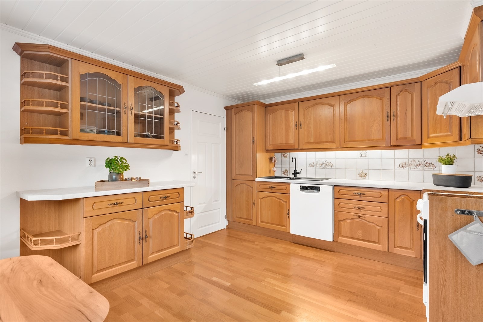 Frittstående hvitevarer som er inkludert i salget Galleribilde