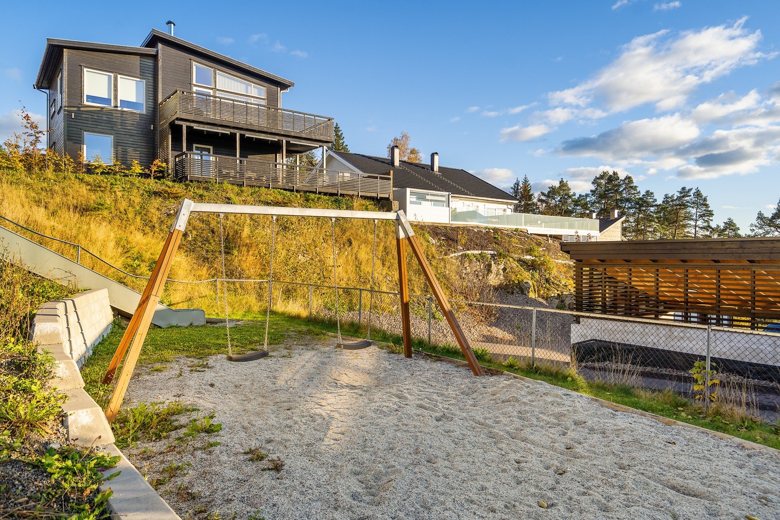 Lekeplass rett nedenfor boligen Galleribilde
