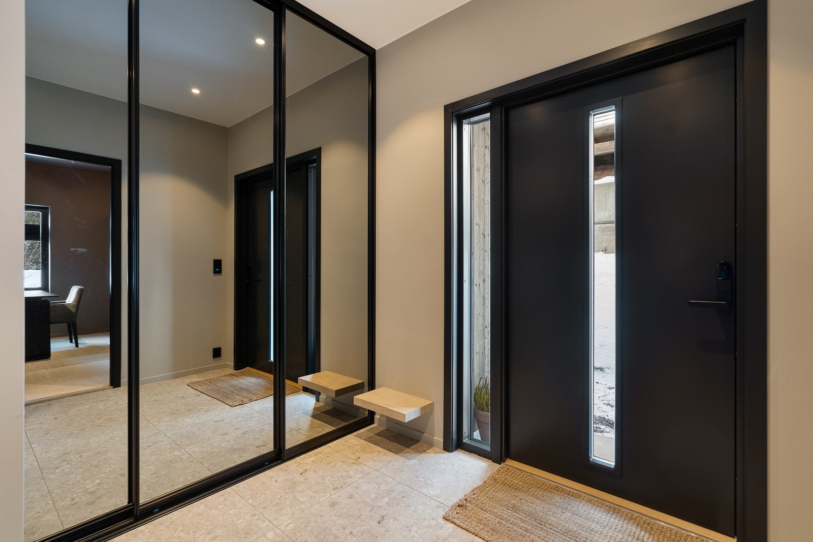 Velkommen inn i denne romslige og flotte entréen! Galleribilde