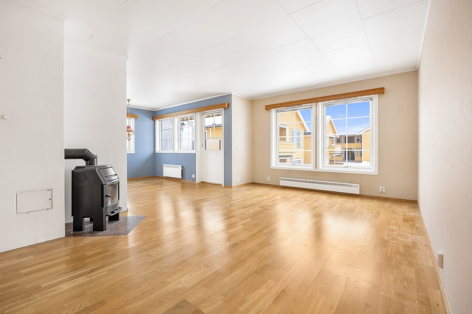 Leiligheten er presentert av Lars Christian Holm i EiendomsMegler 1. Galleribilde