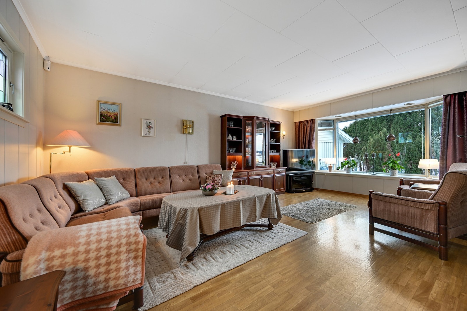 Karnappvindu gir godt med lys i stua Galleribilde