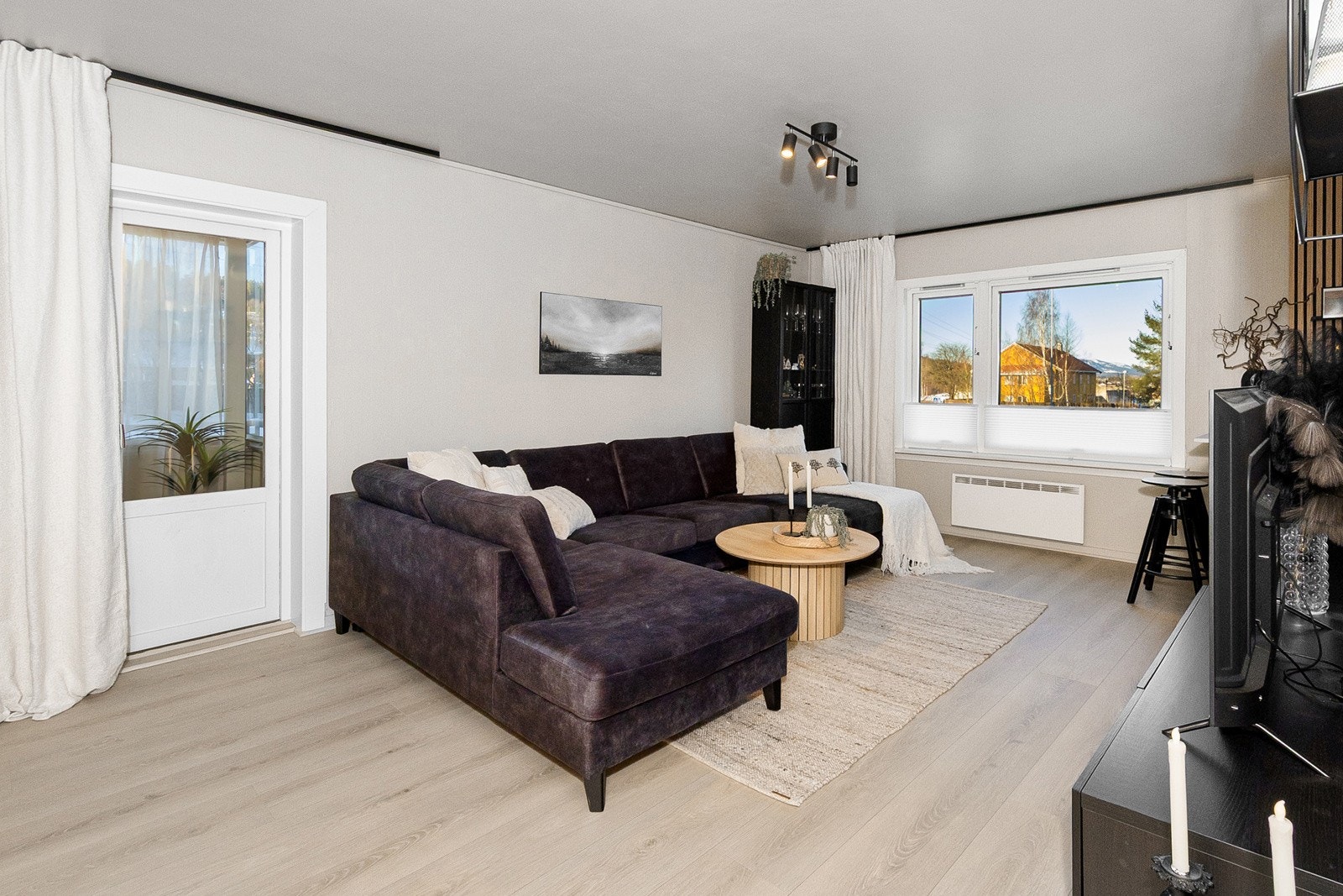 Lys og trivelig stue Galleribilde