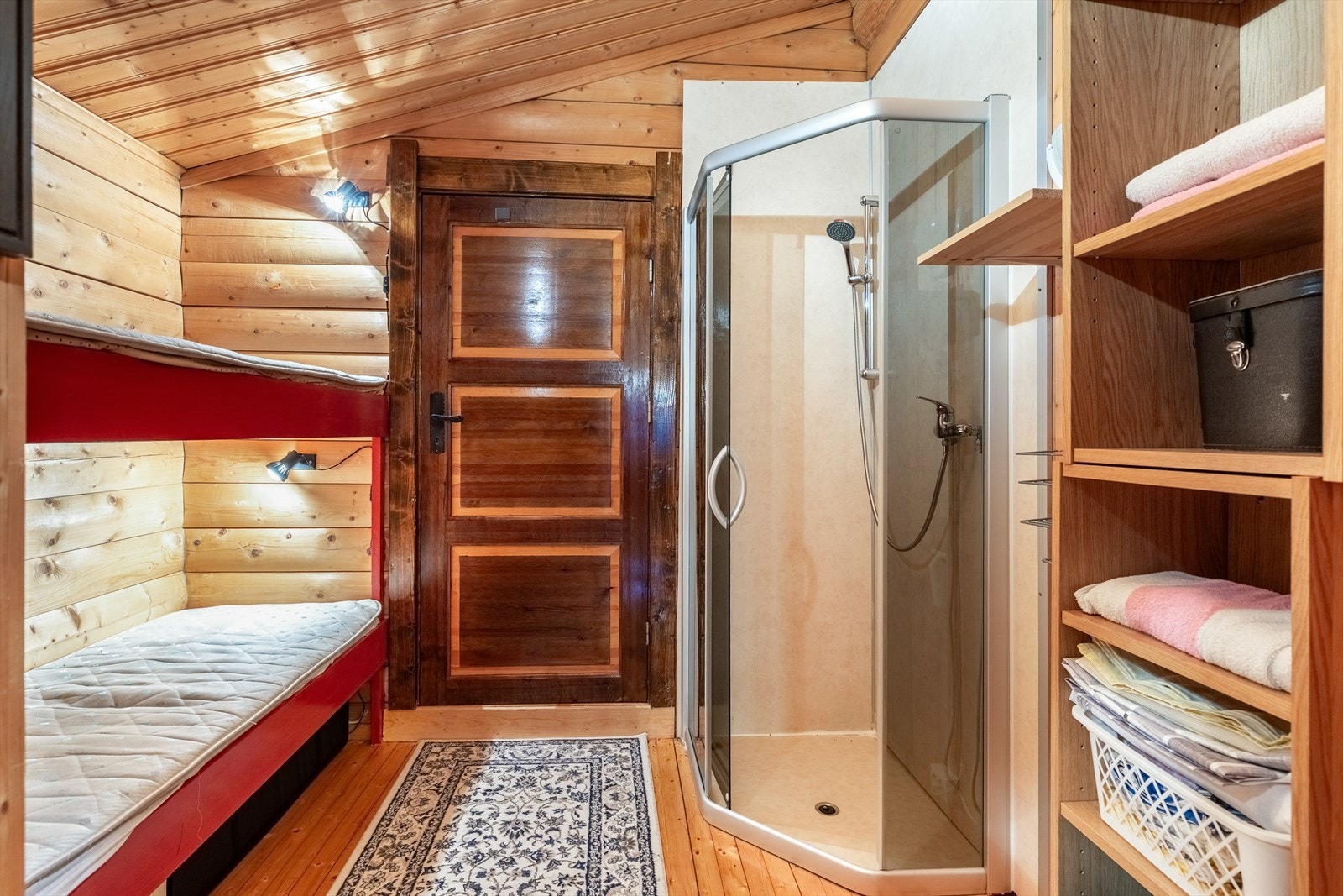 Rom med dusj Galleribilde