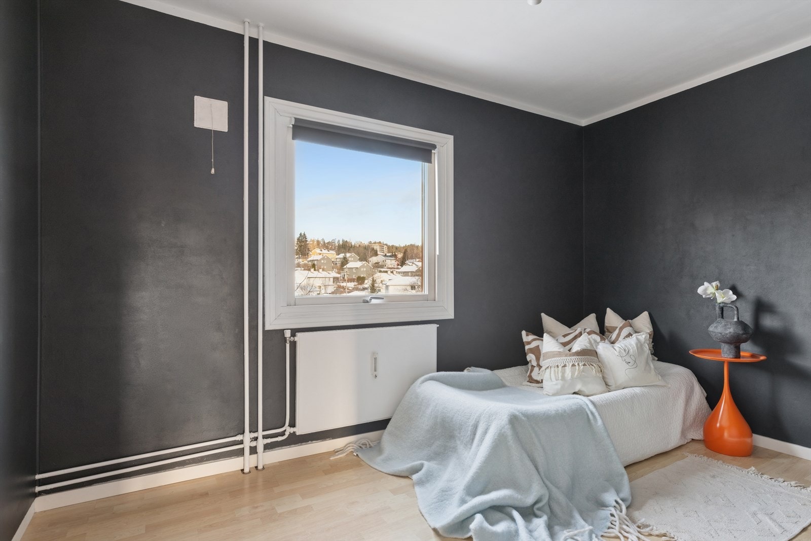 Soverom nummer to med adkomst fra entré Galleribilde