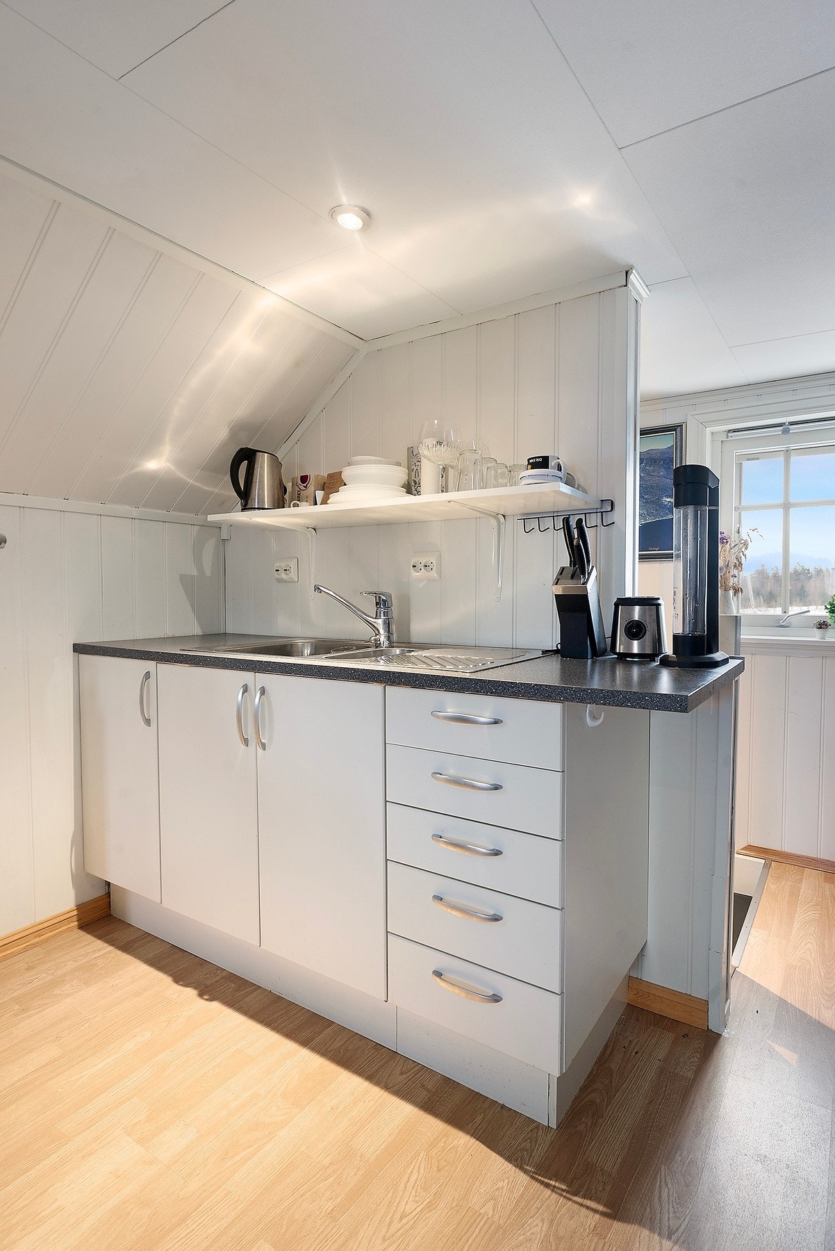 På originale tegninger er det kun råloft og dobbel garasje Galleribilde