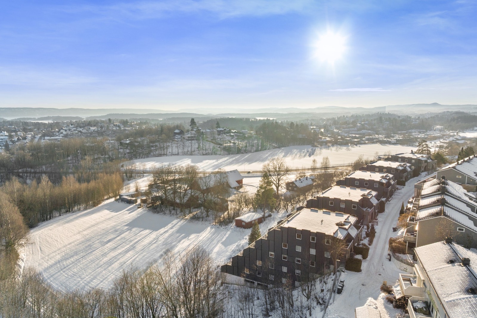 Det er kun noen få minutters gange til Avløs T-banestasjon, som tar deg til Nationalteateret på ca. 24 min Galleribilde