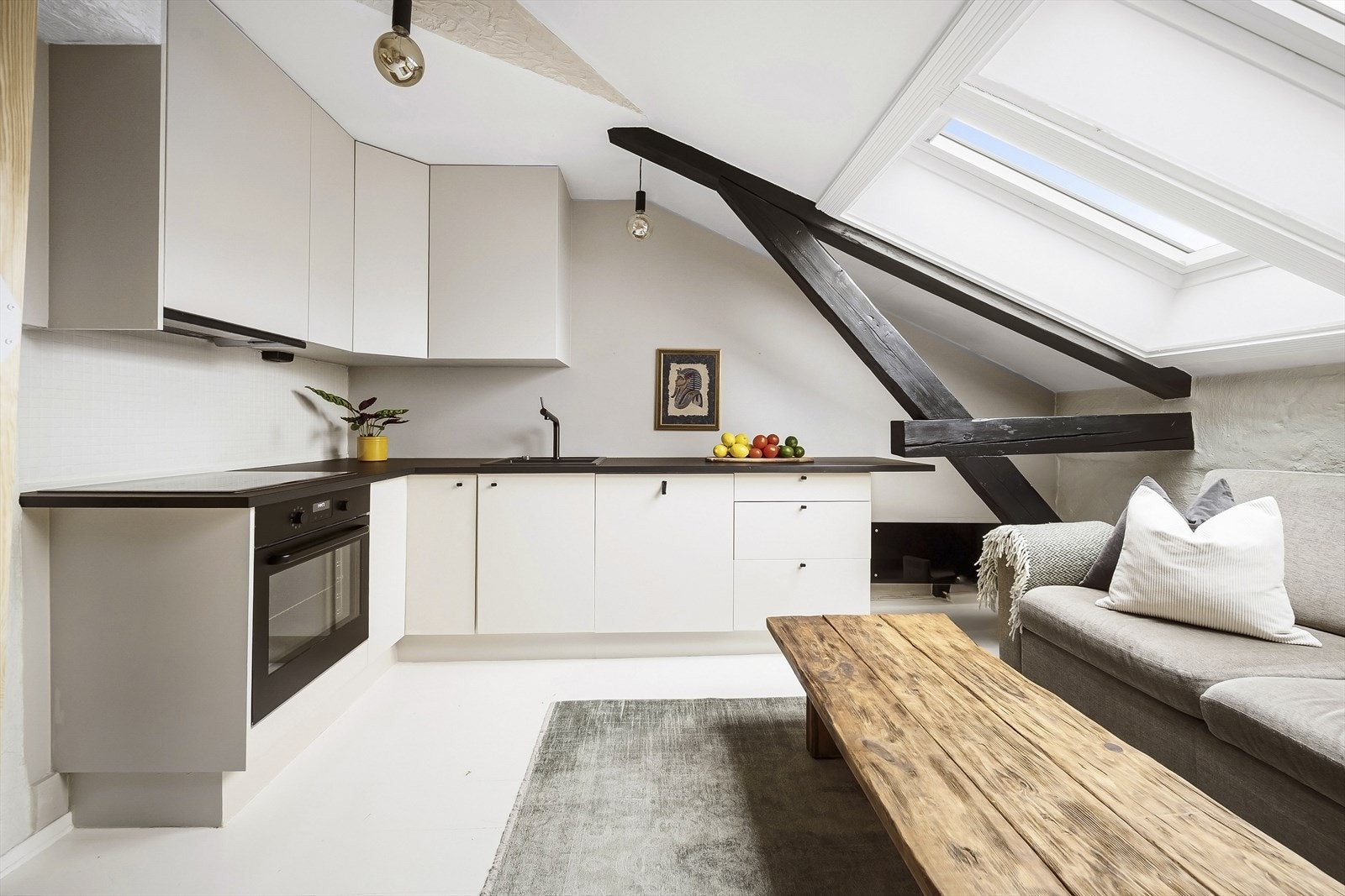 - En herlig ett-roms med svært praktiske løsninger - Galleribilde