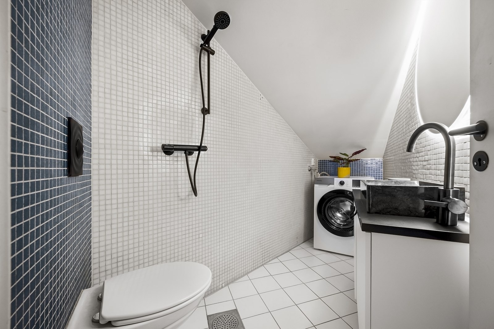 - Flott bad med gulvvarme - Galleribilde