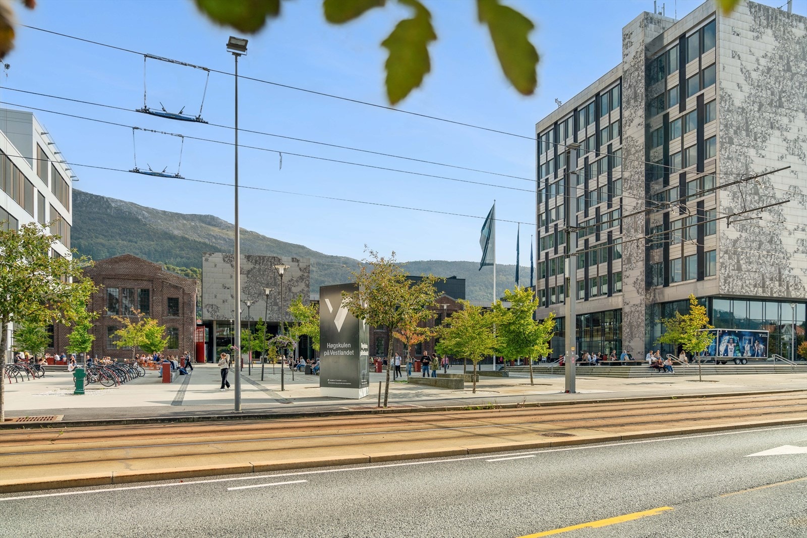 Kort gåavstand til HVL Galleribilde