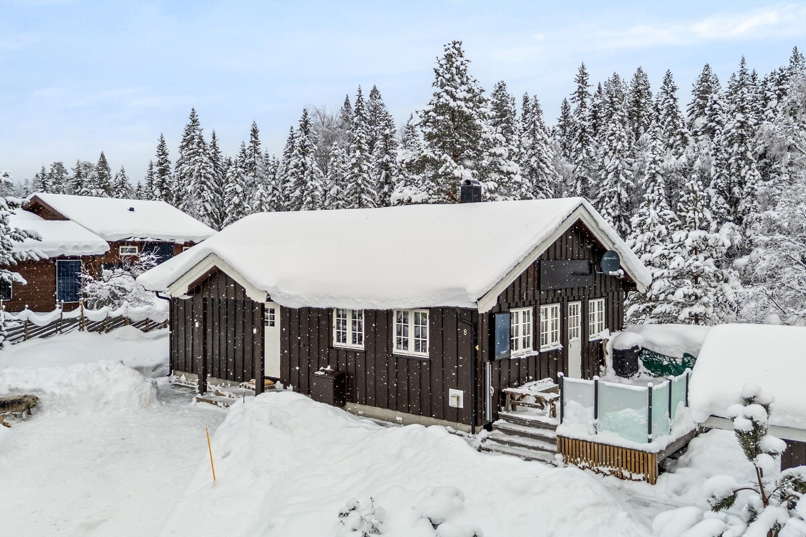 Terrasse utenfor stue. Galleribilde