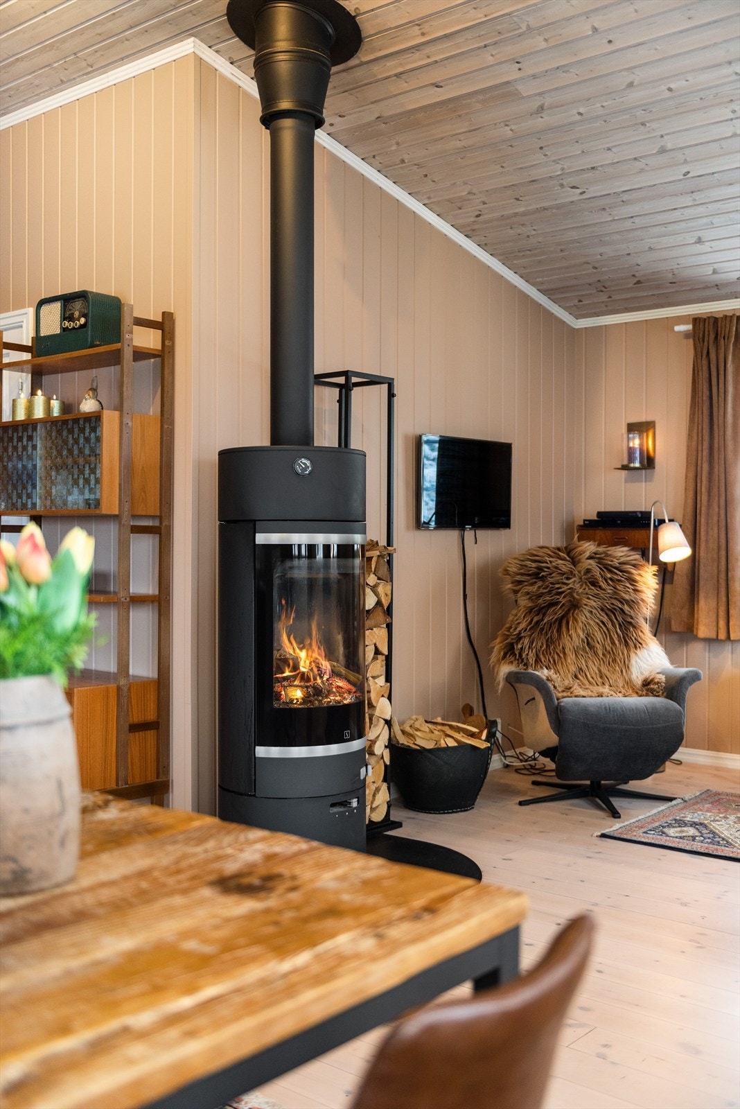 Stemningsfull peisovn. Galleribilde