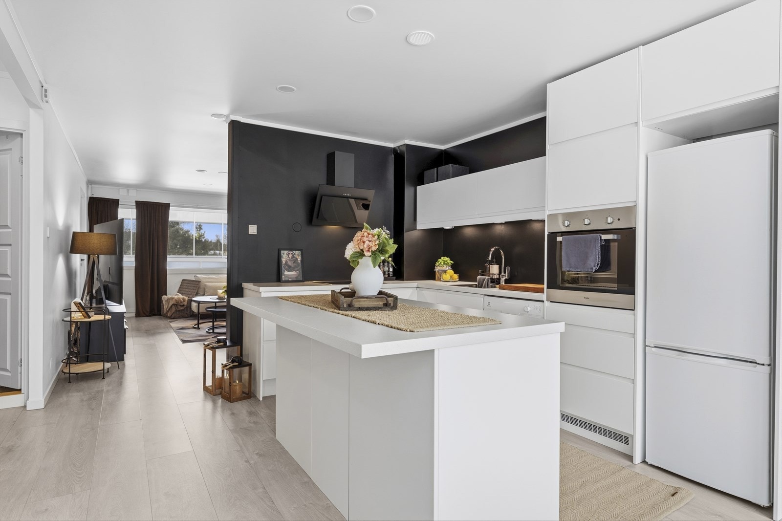 Tidsriktig og delikat kjøkkeninnredning, ny i 2021. Galleribilde