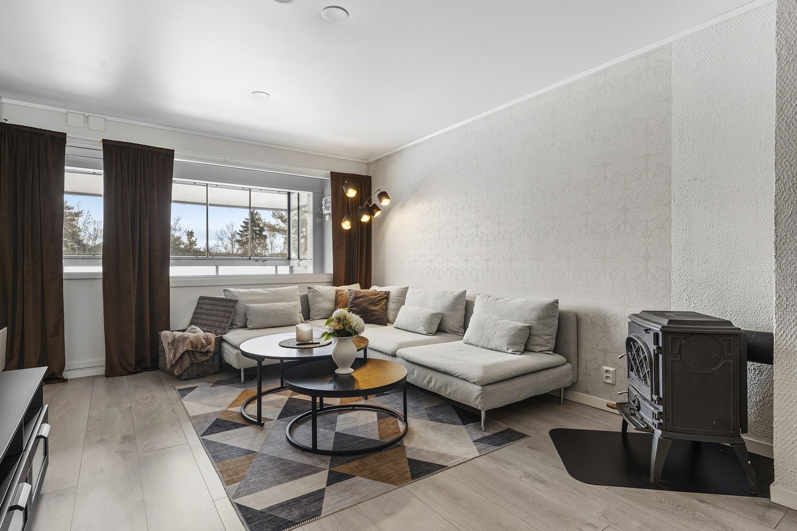 Pen og innbydende ende leilighet med god intern beliggenhet. Galleribilde