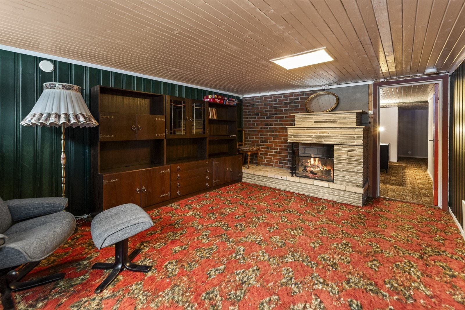 Kjellerstue ( opprinnelig byggemeldt som boder, brensel og hobbyrom iflg.tegninger. Ikke bruksendret/ omsøkt - og er ikke godkjent til varig opphold. ) Galleribilde