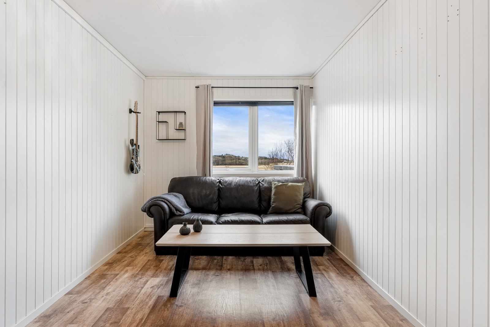 I underetasjen finner man boligens fjerde og femte soverom. Galleribilde