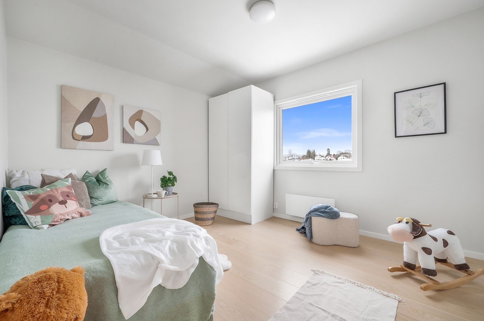 Det er parkett på gulv i alle rom Galleribilde