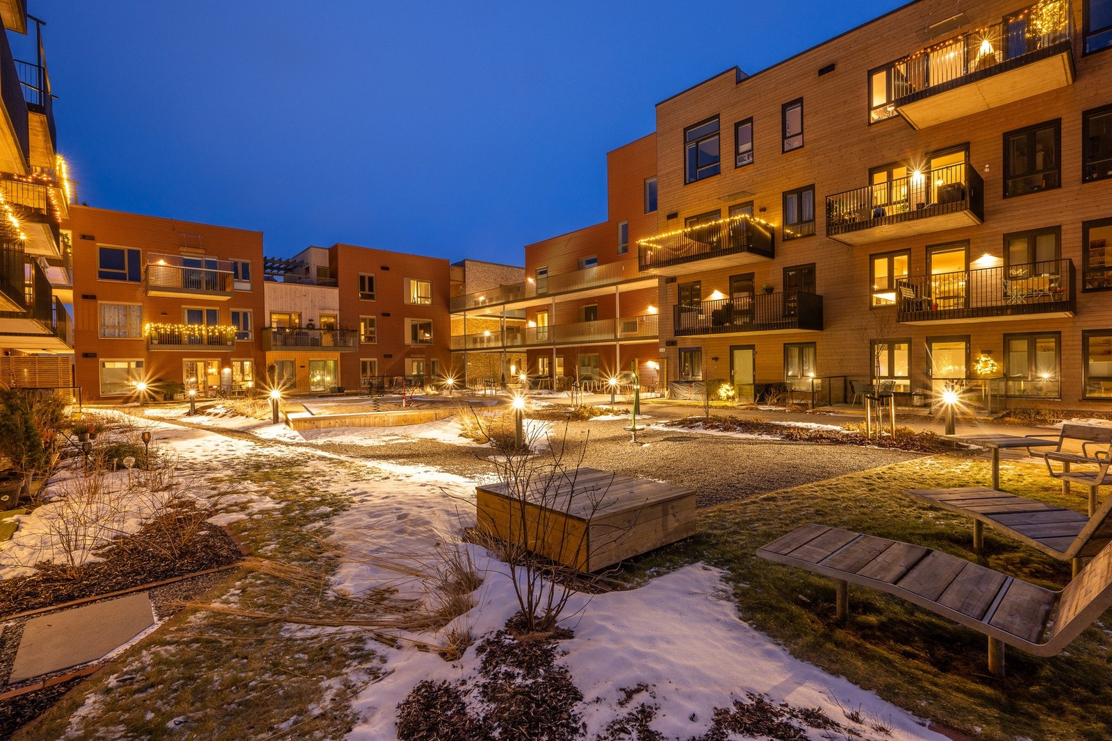 Borettslaget ligger rett nord for Horten sentrum og har nærhet til skoler, barnehager, offentlig kommunikasjon Galleribilde