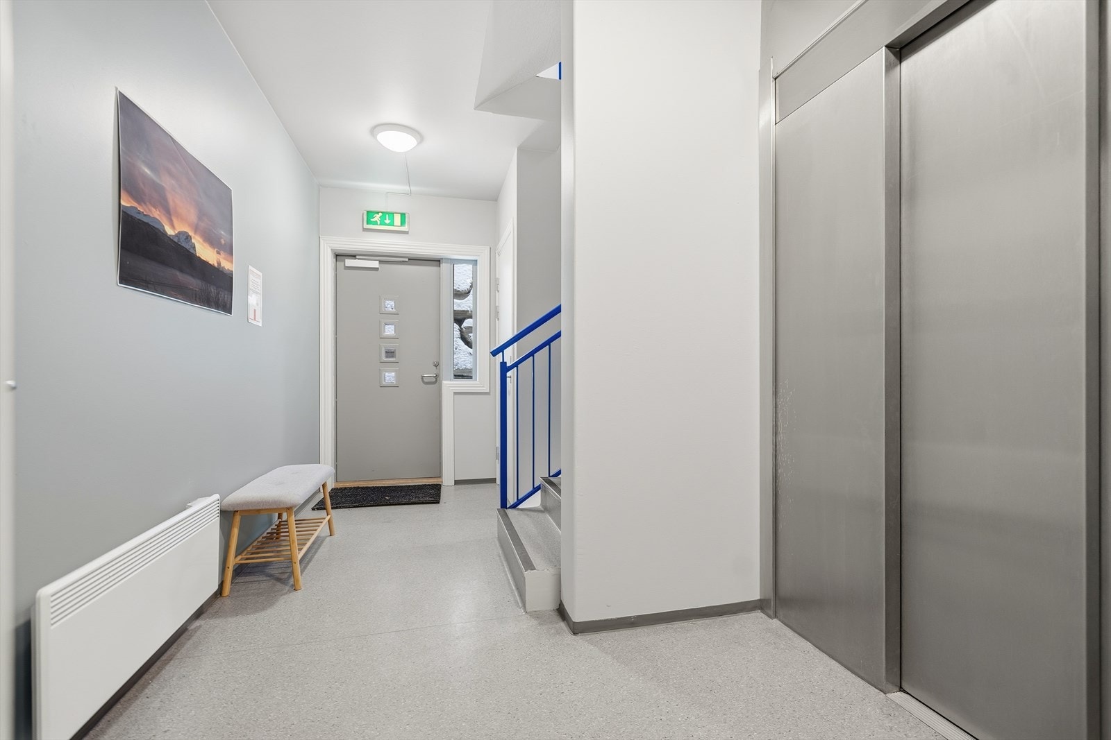 Felles entré og enkel adkomst til heis. Galleribilde