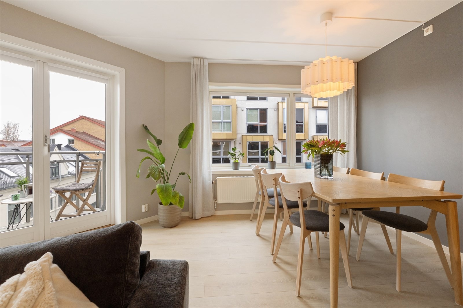 Her kan du invitere venner og familie til et hyggelig måltid. Galleribilde