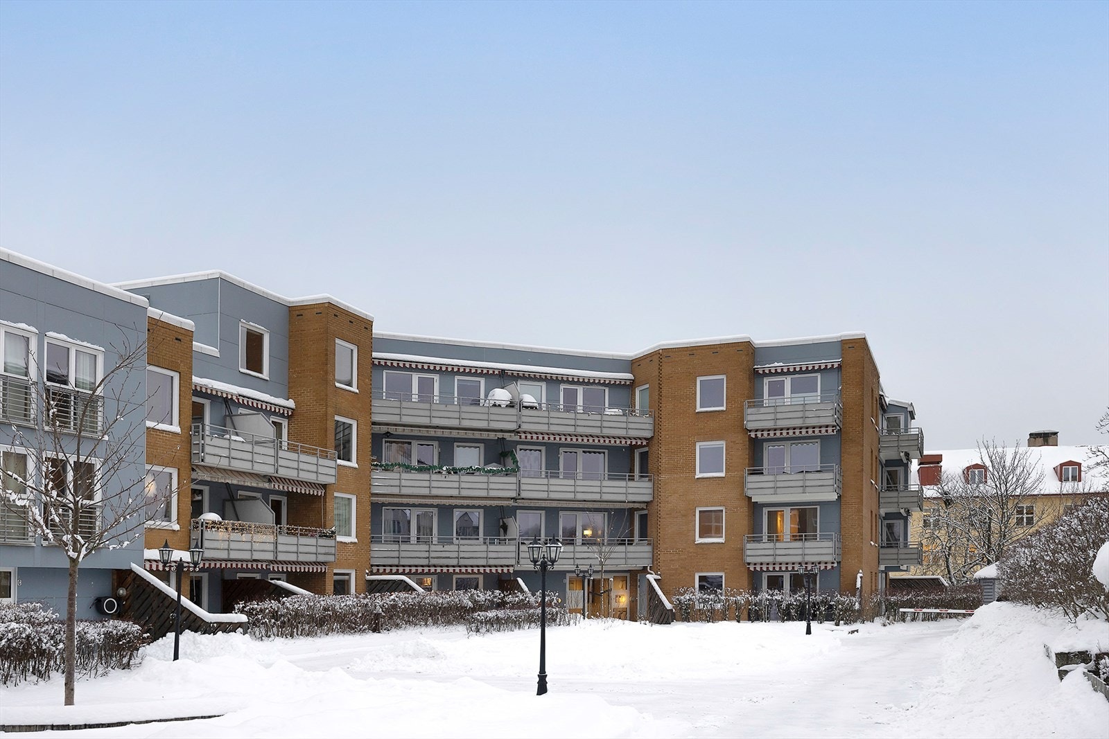 Leiligheten ligger i et veletablert og attraktivt boligområde og er en del av Husebytunet Boligsameie. Galleribilde