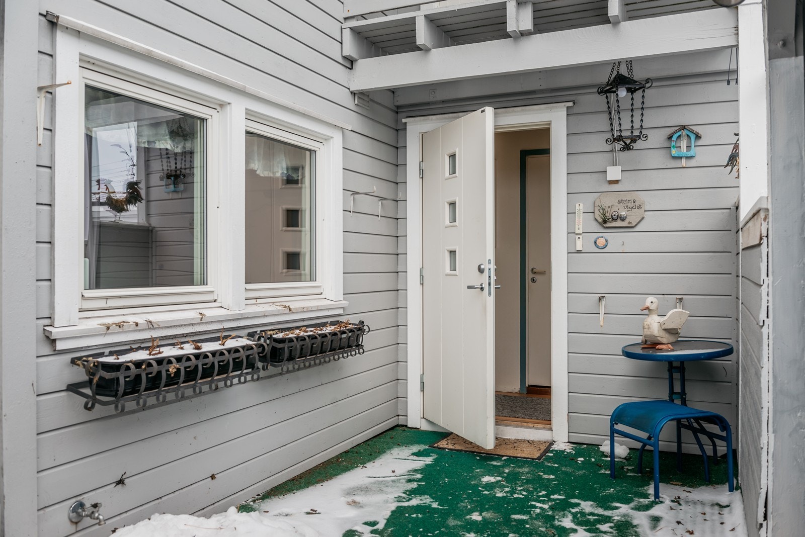 La oss peke snuta innover og se på hva eiendommen har å by på Galleribilde