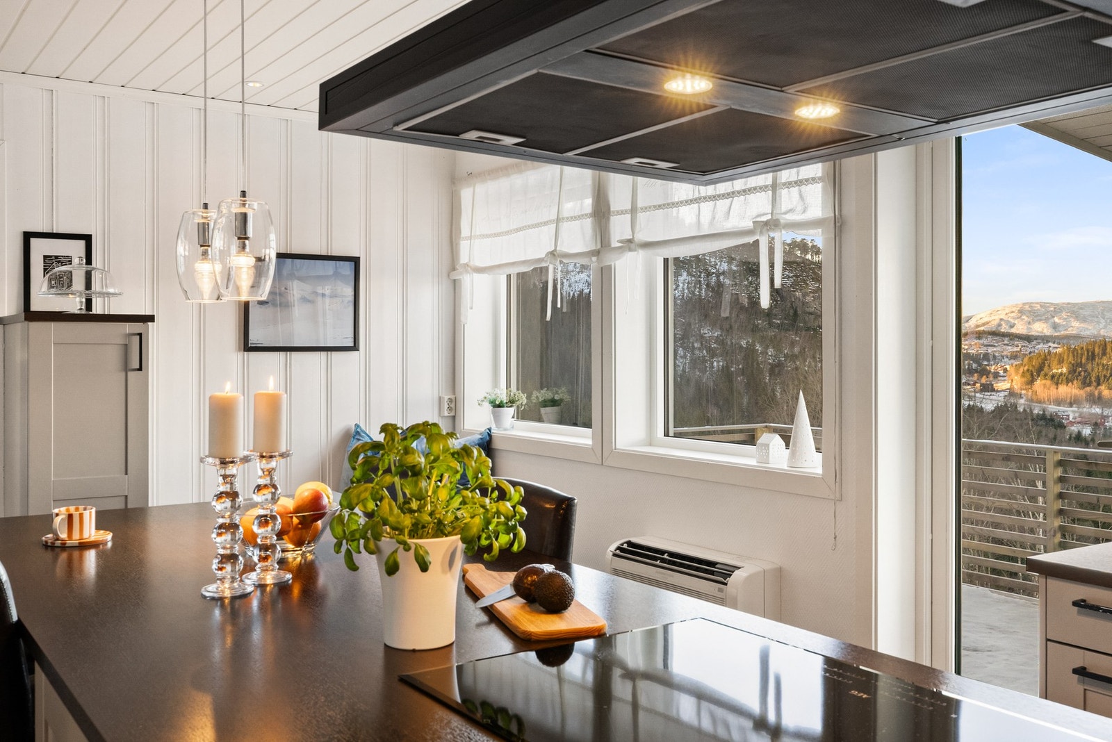 Herfra ledes vi videre ut til terrassen Galleribilde