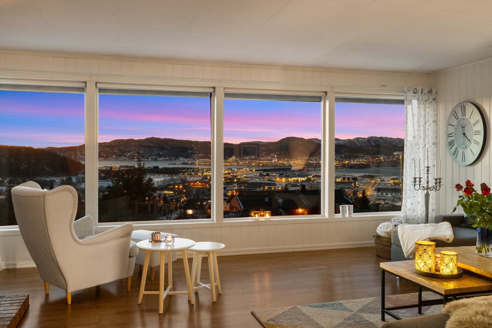 Kveldsstemning i stuen Galleribilde