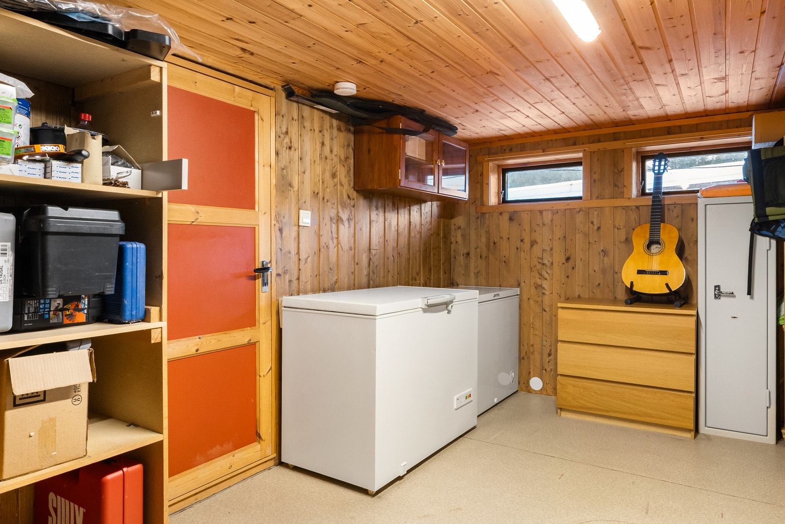 Bod med rikelig plass for oppbevaring Galleribilde