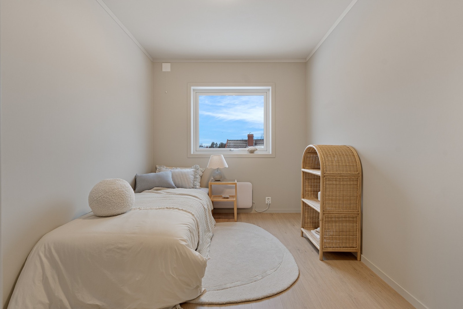 Rommene er lett møblerbare og egner seg godt både som barnerom, gjesterom eller hjemmekontor. Galleribilde