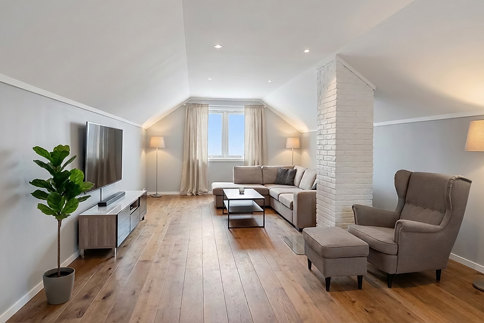 Forslag til innredning av uinnredet kaldtloft. Galleribilde