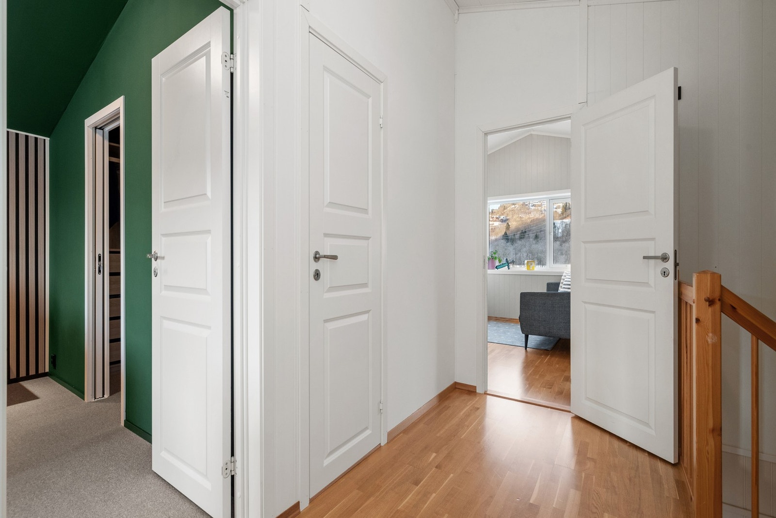 I 2.etasje har du tilgang til to boder på 2m² hver. Galleribilde