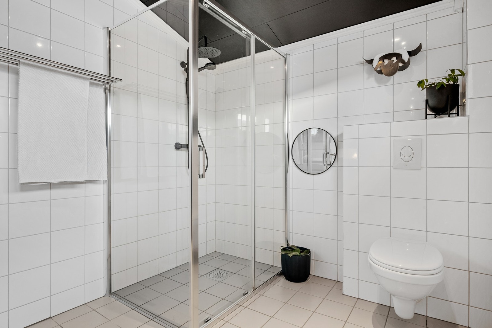 Badet er utstyrt med varme i gulv. Galleribilde