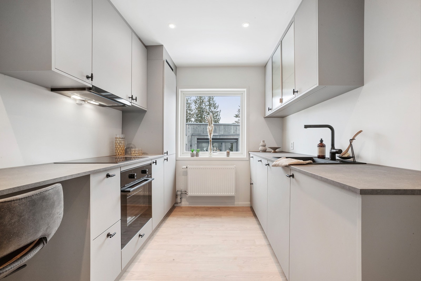 Nytt kjøkken i 2025 fra Kvik med moderne uttrykk. Galleribilde